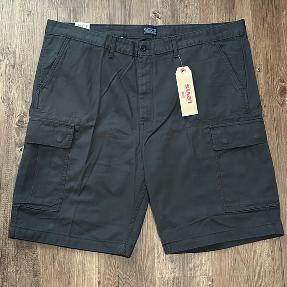 NWT Levi's Carrier Cargo Shorts W44 - Picture 3 of 6
